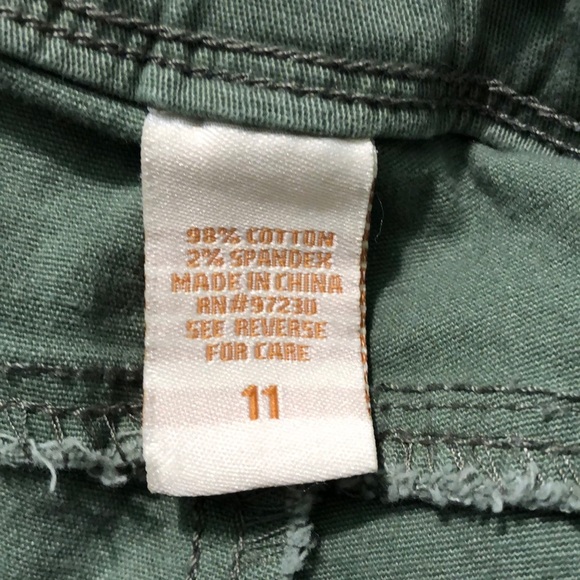 Green pants - Picture 4 of 5